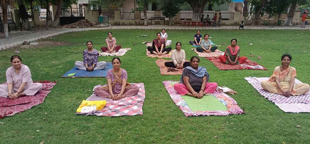 People adopting healthy lifestyle with CMs Yogshala